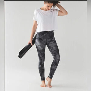 Lululemon Wunder Under Pant (Hi-Rise) size 4 28” Midnight Tulle Multi Black